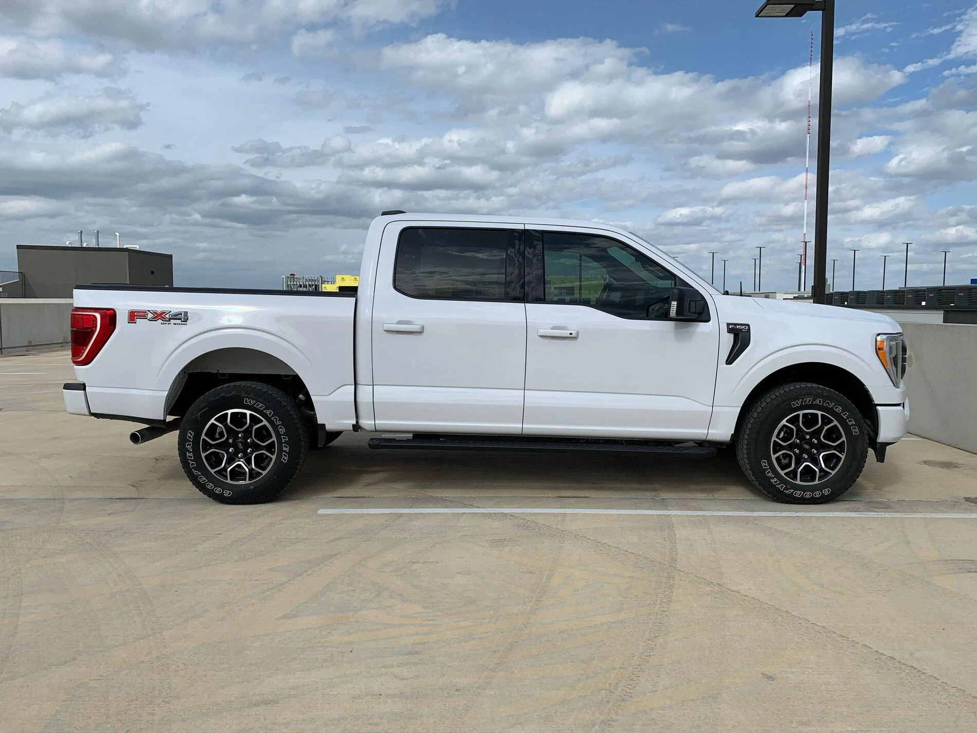 Ford F-150 Lightning Wheel well liners or photoshop? IMG_0504