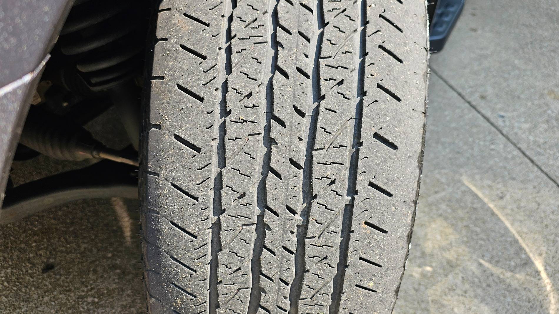 Ford F-150 Lightning OEM Hankook tires 20250602_104600