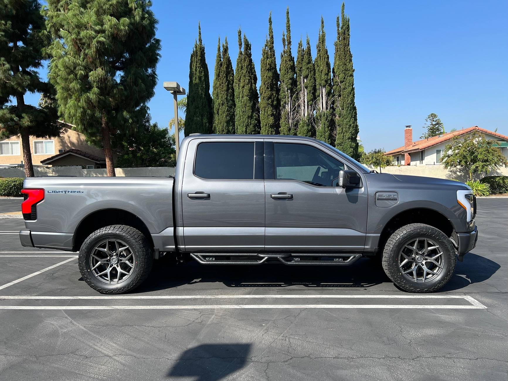Ford F-150 Lightning Vorsteiner Venomrex VR601 20x9 Carbon Graphite w/ 305/55R20SL Falken Wildpeak 4W - $2500 IMG_1460