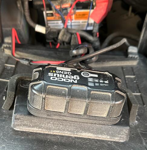 Ford F-150 Lightning Can someone suggest a good trickle charger for a 23 ER Lariat? 1749748011201-y6