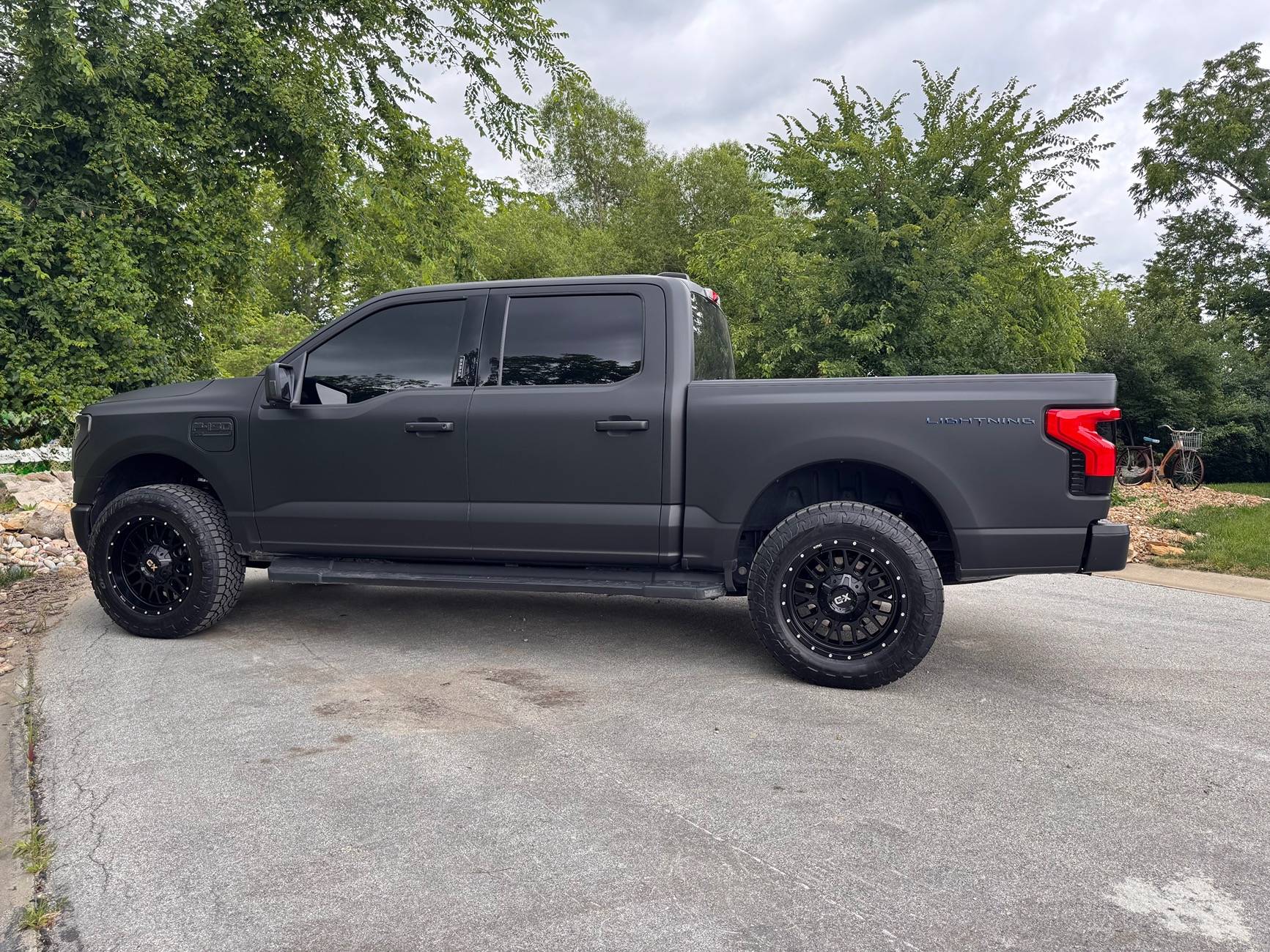 Ford F-150 Lightning Upgrades to 2023 XLT ER IMG_7111