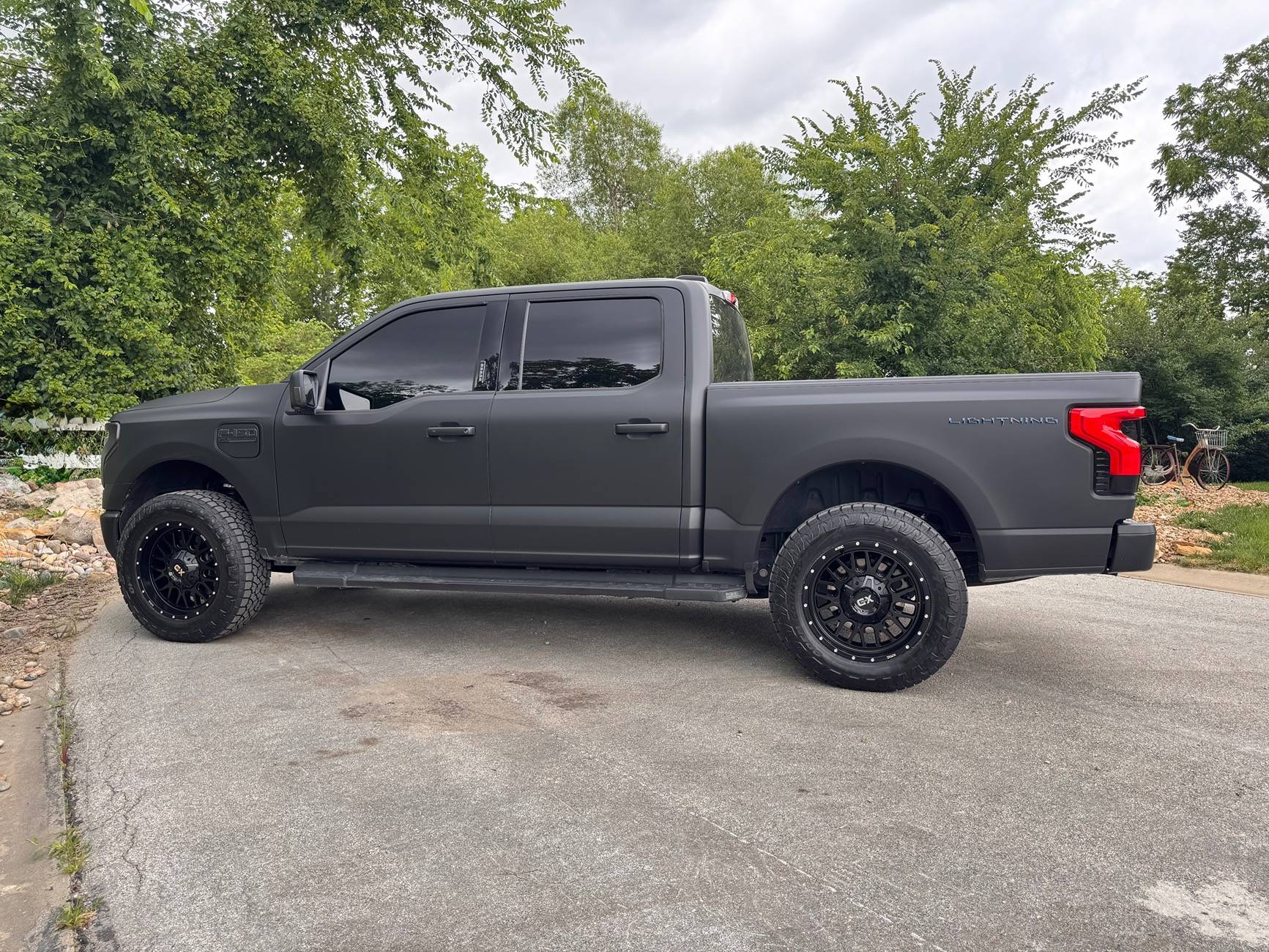 Ford F-150 Lightning Upgrades to 2023 XLT ER IMG_7112