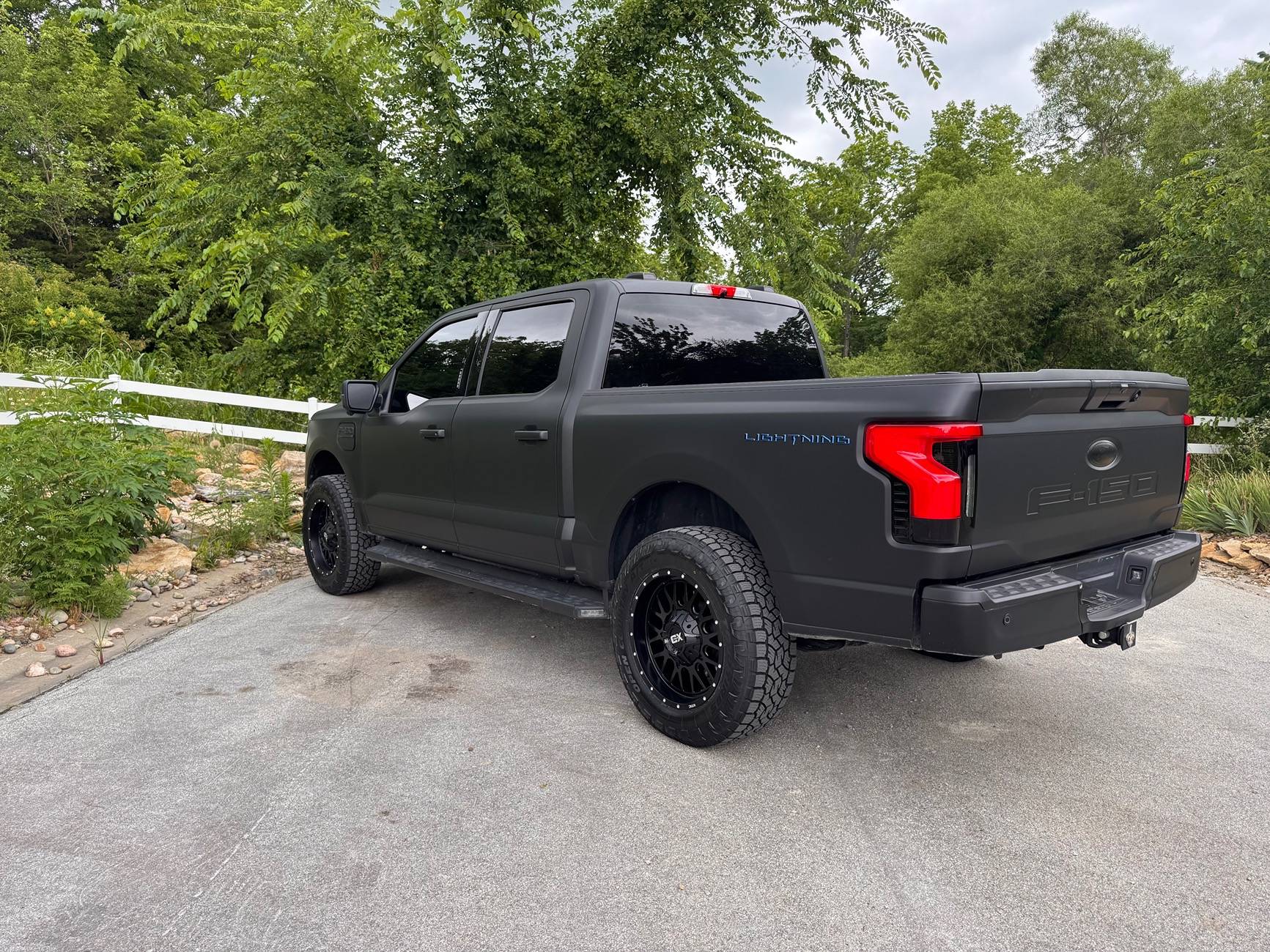 Ford F-150 Lightning Upgrades to 2023 XLT ER IMG_7113