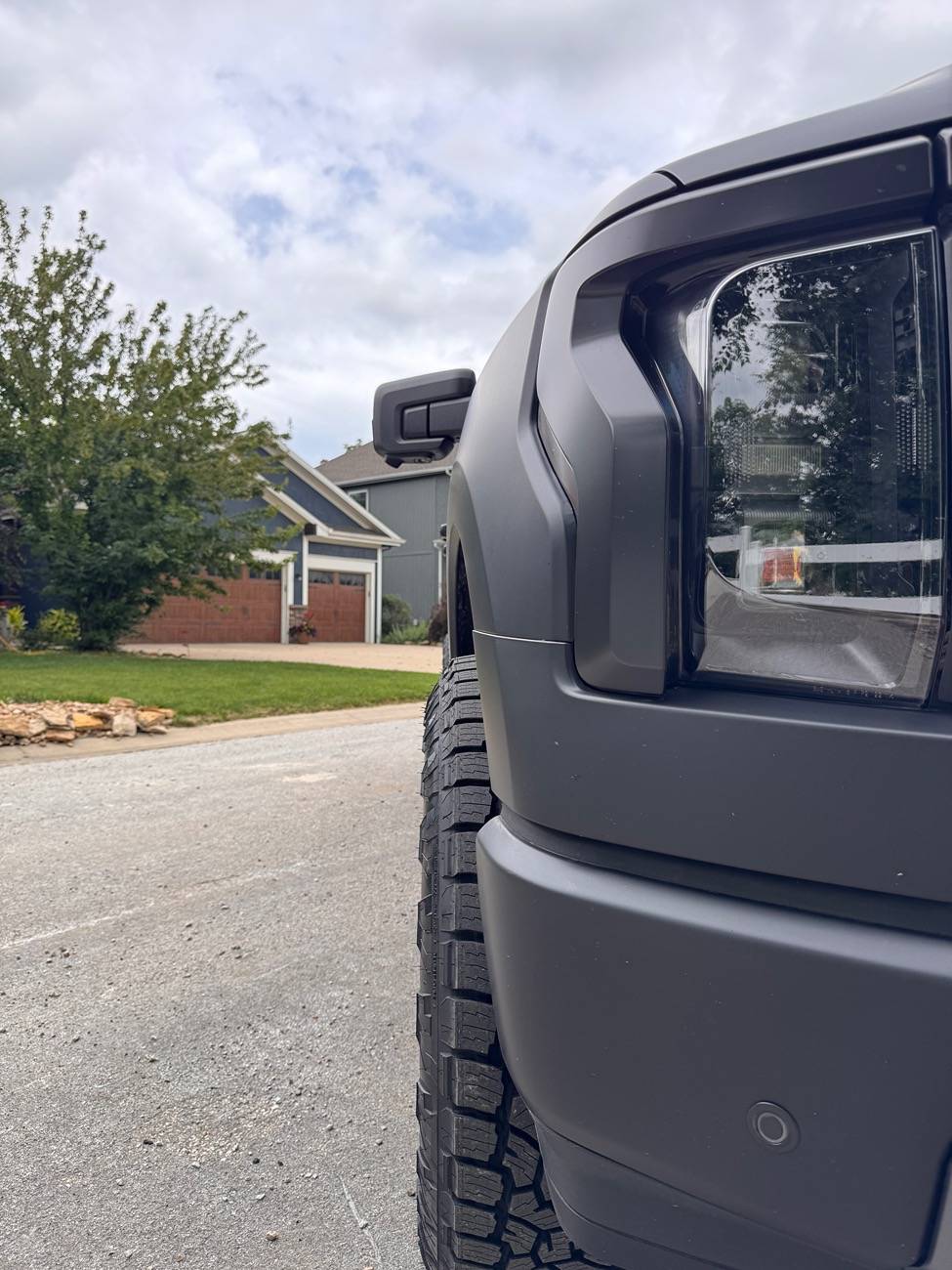 Ford F-150 Lightning Upgrades to 2023 XLT ER IMG_7116