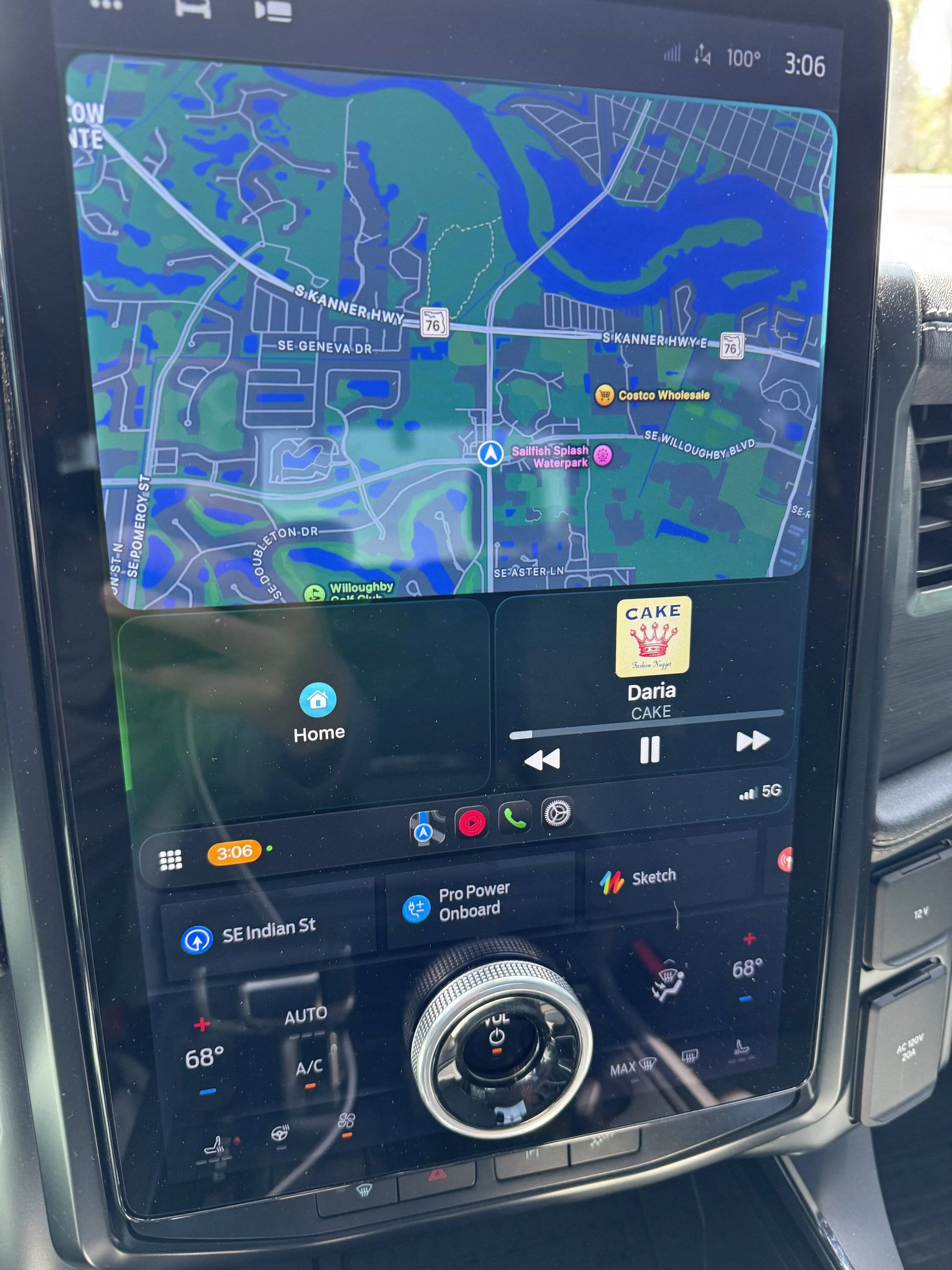 Ford F-150 Lightning Apple CarPlay Bigger Maps in iOS 26 IMG_0653