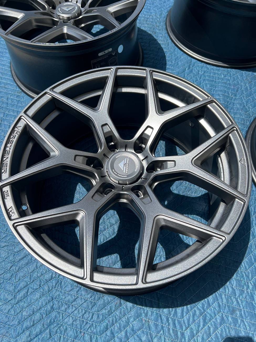 Ford F-150 Lightning Vorsteiner Venomrex VR601 20x9 carbon graphite forged set of 4 $1200 IMG_3162