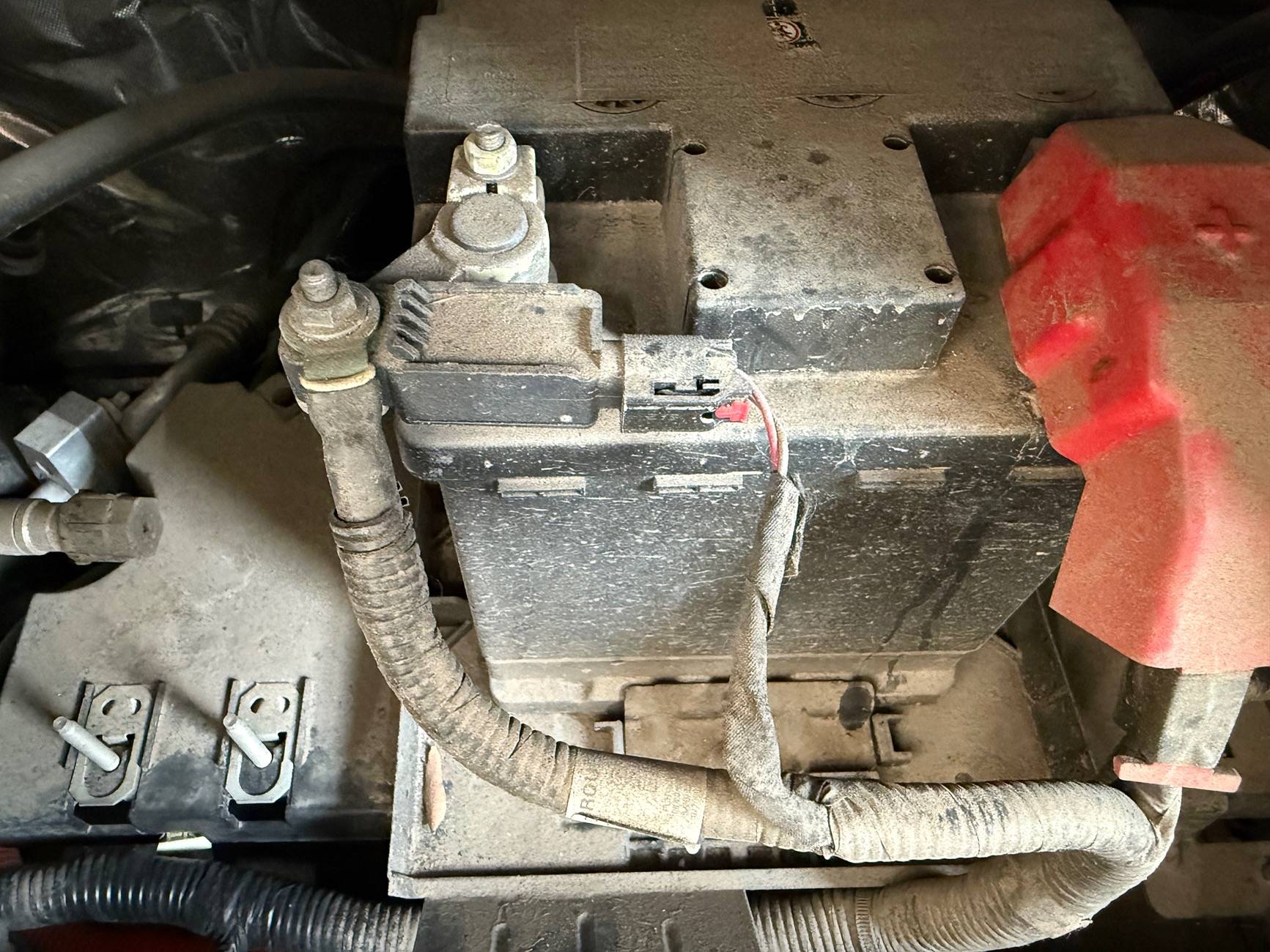 Ford F-150 Lightning Dirt in 12V Battery Bay Area IMG_9542