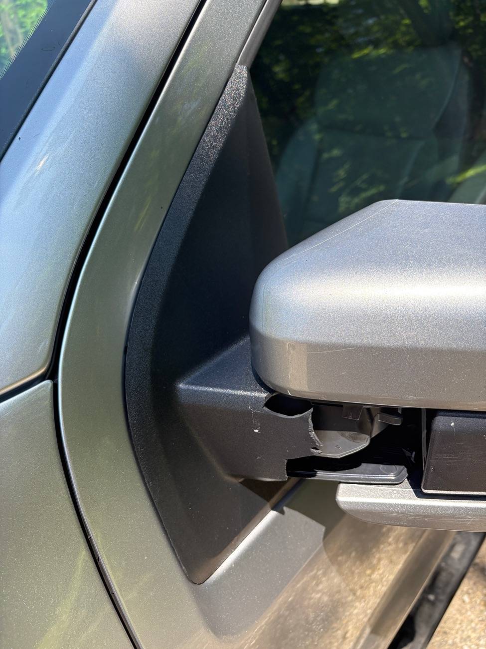 Ford F-150 Lightning Help! Missing Rear View Snap-In Plastic Piece IMG_0126