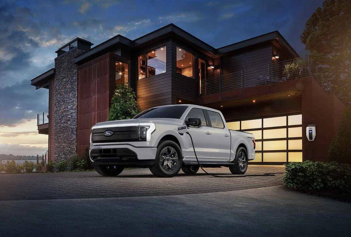 Ford F-150 Lightning Ford F-150 Lightning Set To Lose Federal EV Tax Credit 1751906263642-qh