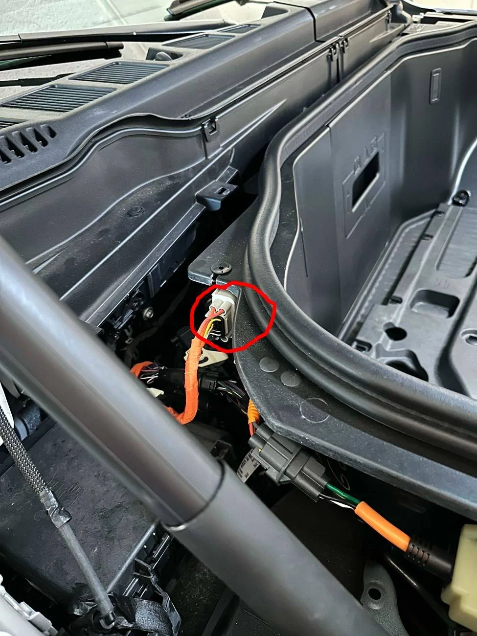 Ford F-150 Lightning Frunk Sensor Wiring - Anyone Know What Wires in Following Connector Do? 1753313673032-