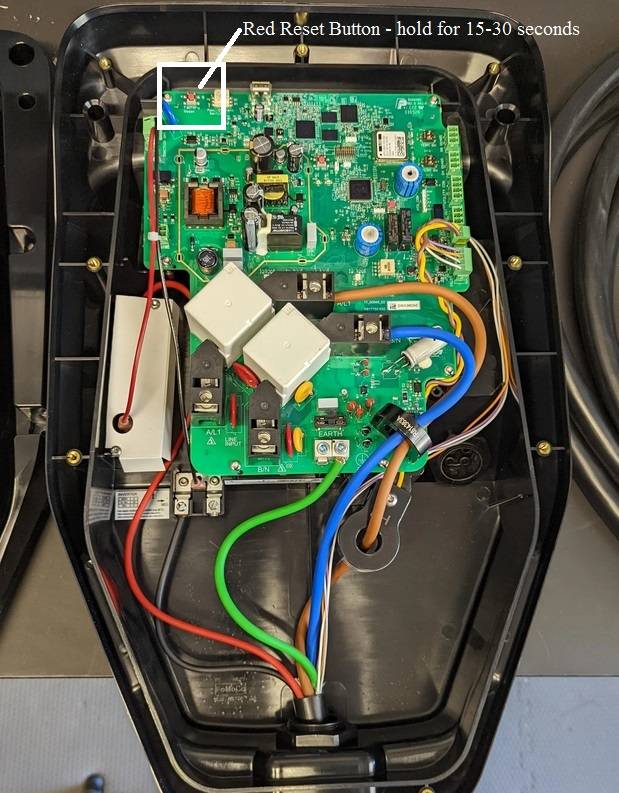 Ford F-150 Lightning Ford Charge Station Pro keeps crashing when it reaches charging level reset button Ford CSP insides 1