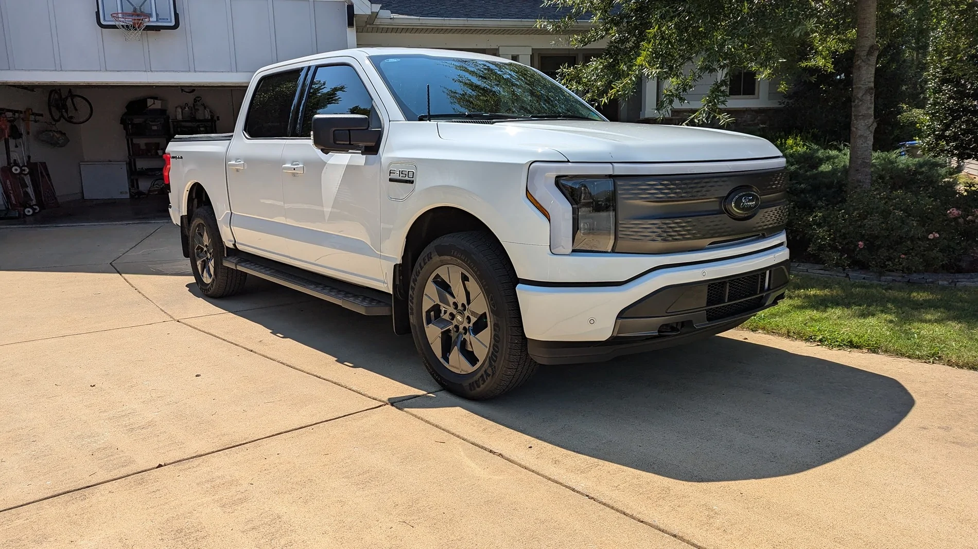 Ford F-150 Lightning New tires with white letters out? PXL_20240811_194553049