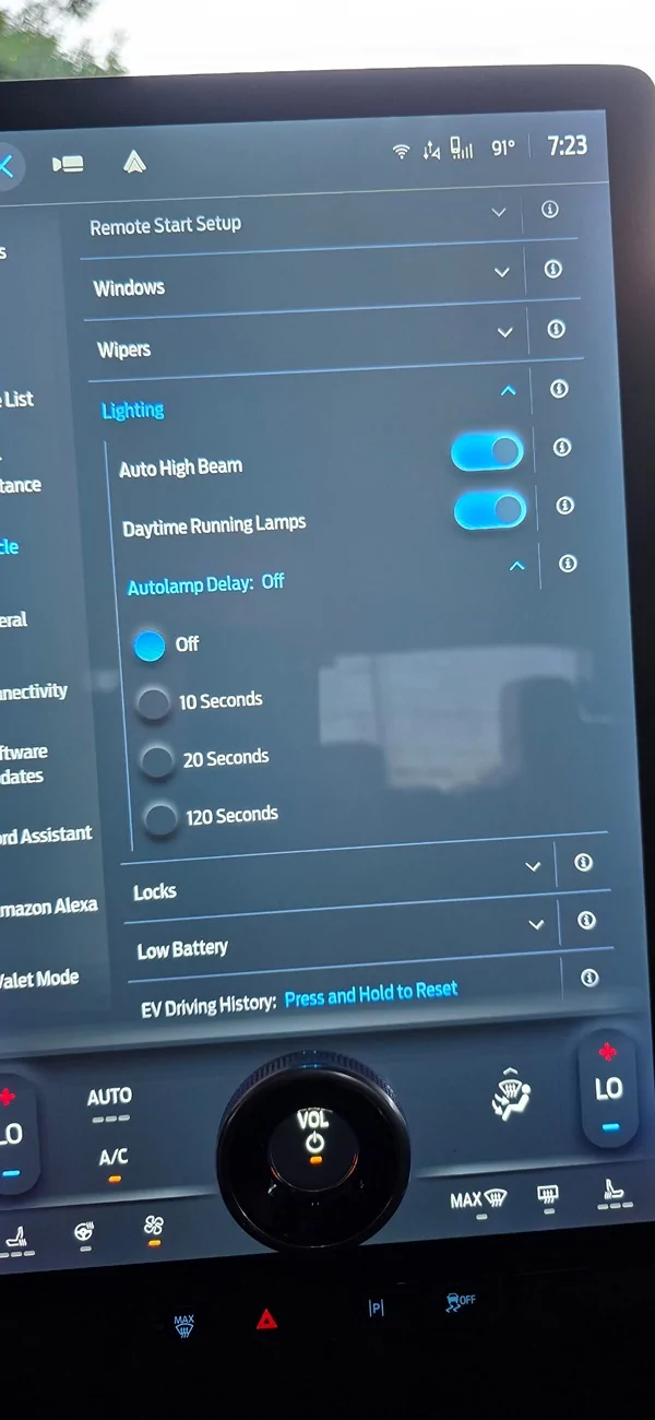 Ford F-150 Lightning Welcome lighting/ Illuminated Entry not working and no option in settings to enable. 25flashlighting