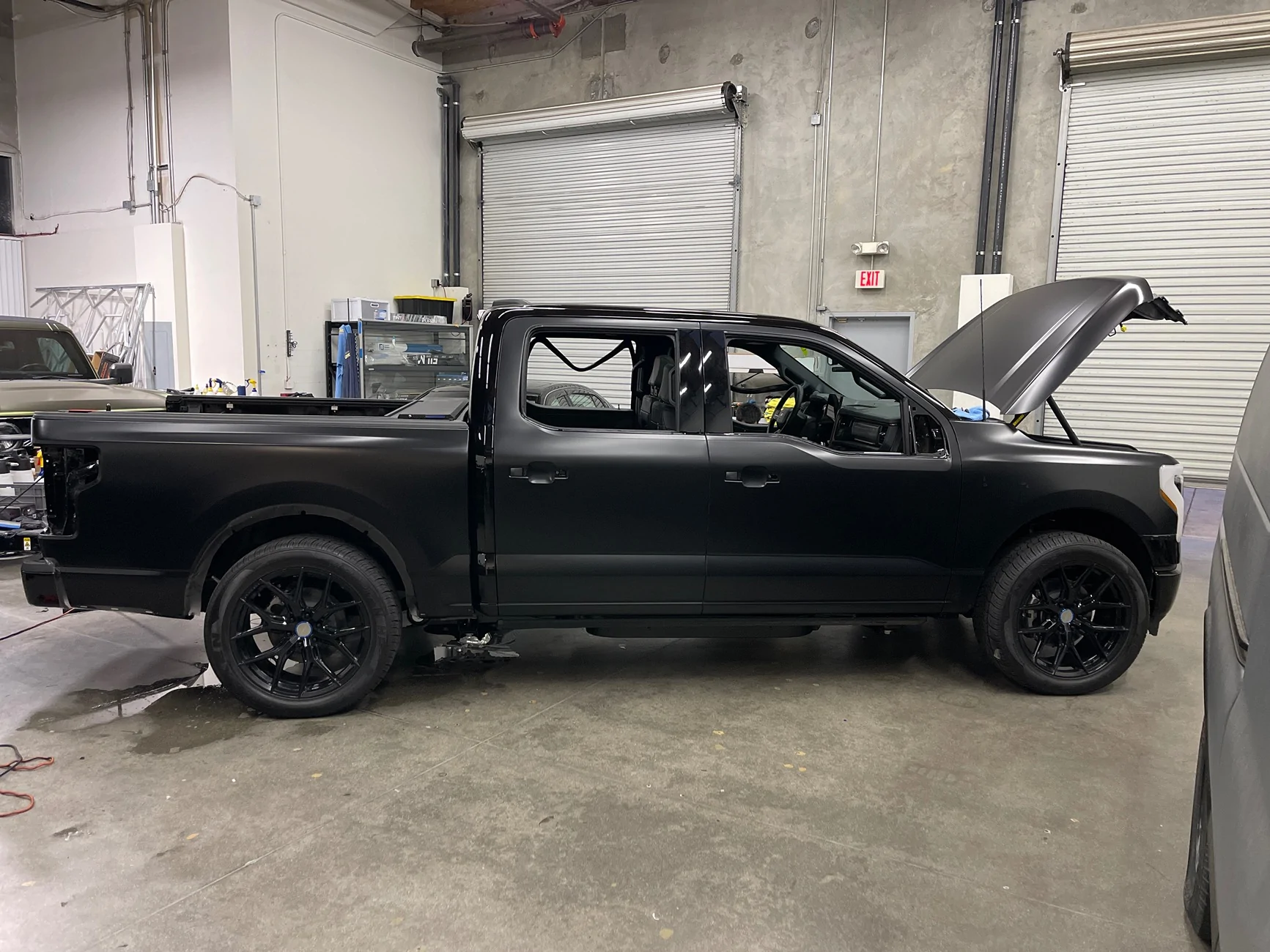 Ford F-150 Lightning 2025 Lightning Lariat Build 77691871054__32C9A96C-45B9-40A7-93C0-C47F1A14C249