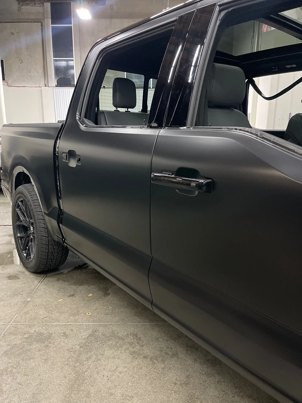 Ford F-150 Lightning 2025 Lightning Lariat Build 77691895126__83308B45-EAC4-4F65-A86D-61C5183A9B2D