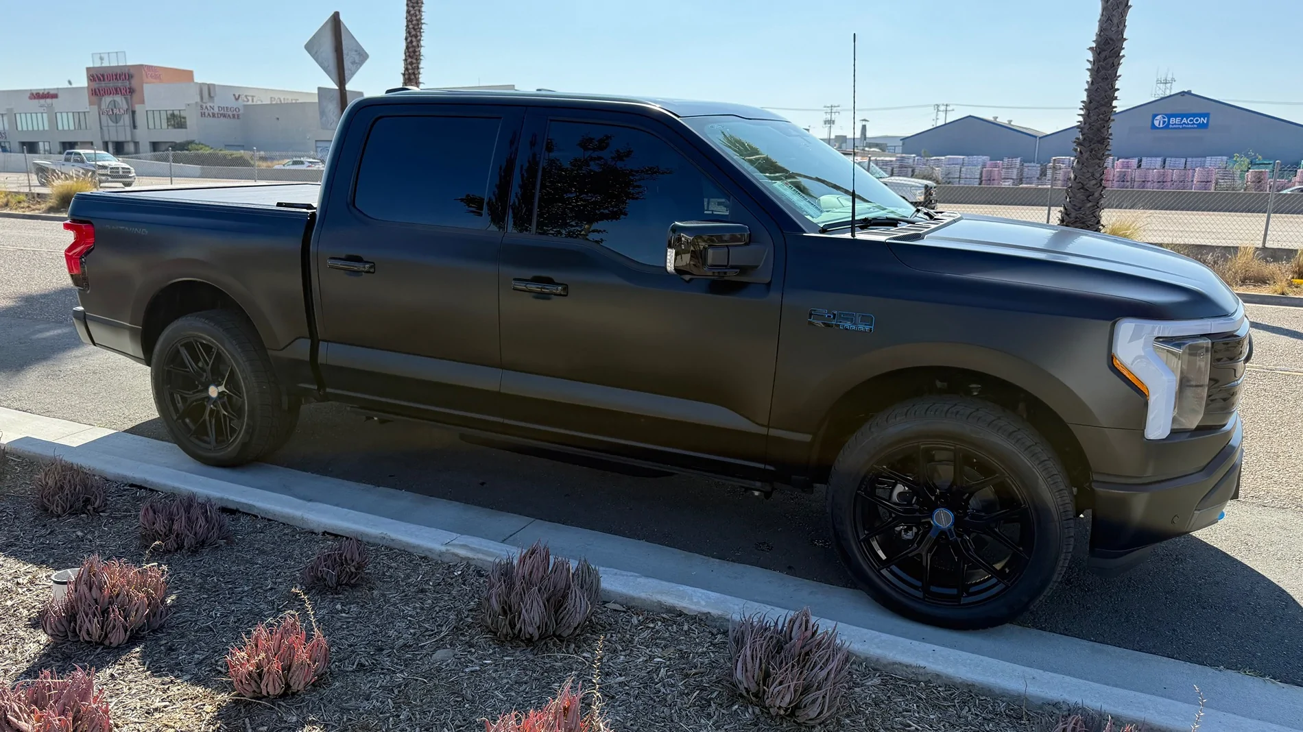 Ford F-150 Lightning 2025 Lightning Lariat Build IMG_0333