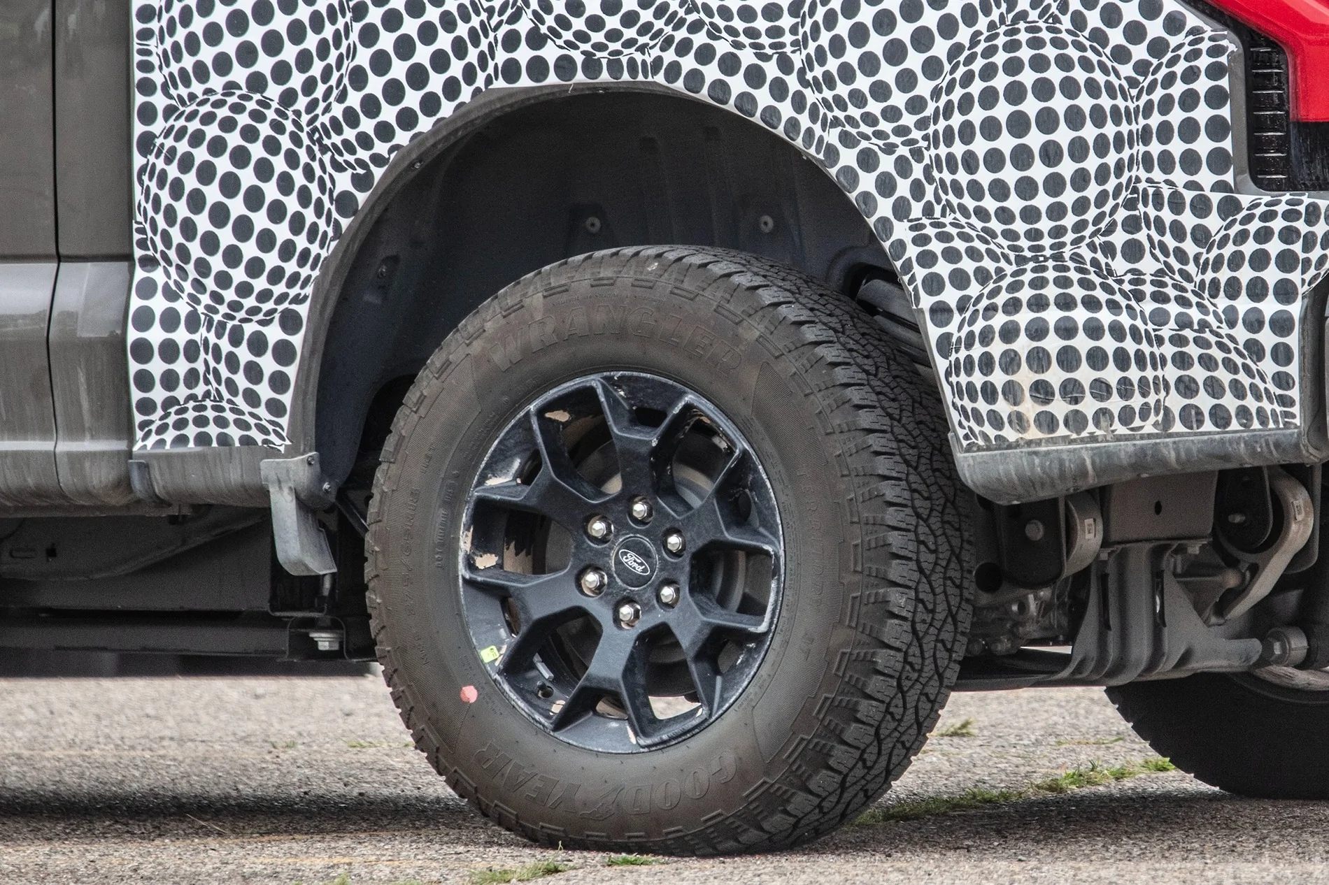 Ford F-150 Lightning Spied: F-150 Lightning "Tremor" Off-Road Prototype F150Lightning.OffRd.t05.KGP