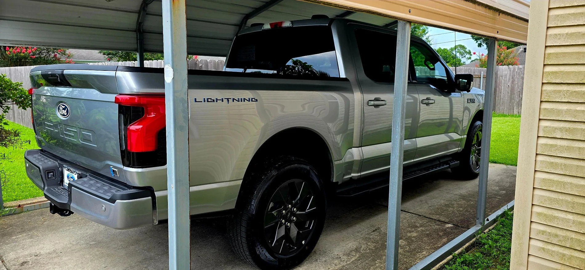 Ford F-150 Lightning In the event of a battery fire, what is the fastest, easiest way to drag the truck out of the garage? 25lightningblackwheels