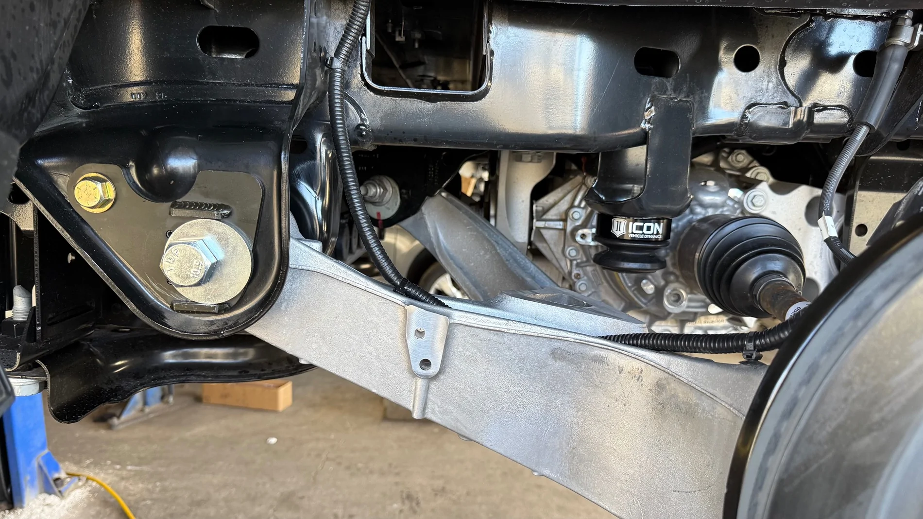 Ford F-150 Lightning 2025 Lightning Lariat Build IMG_0169