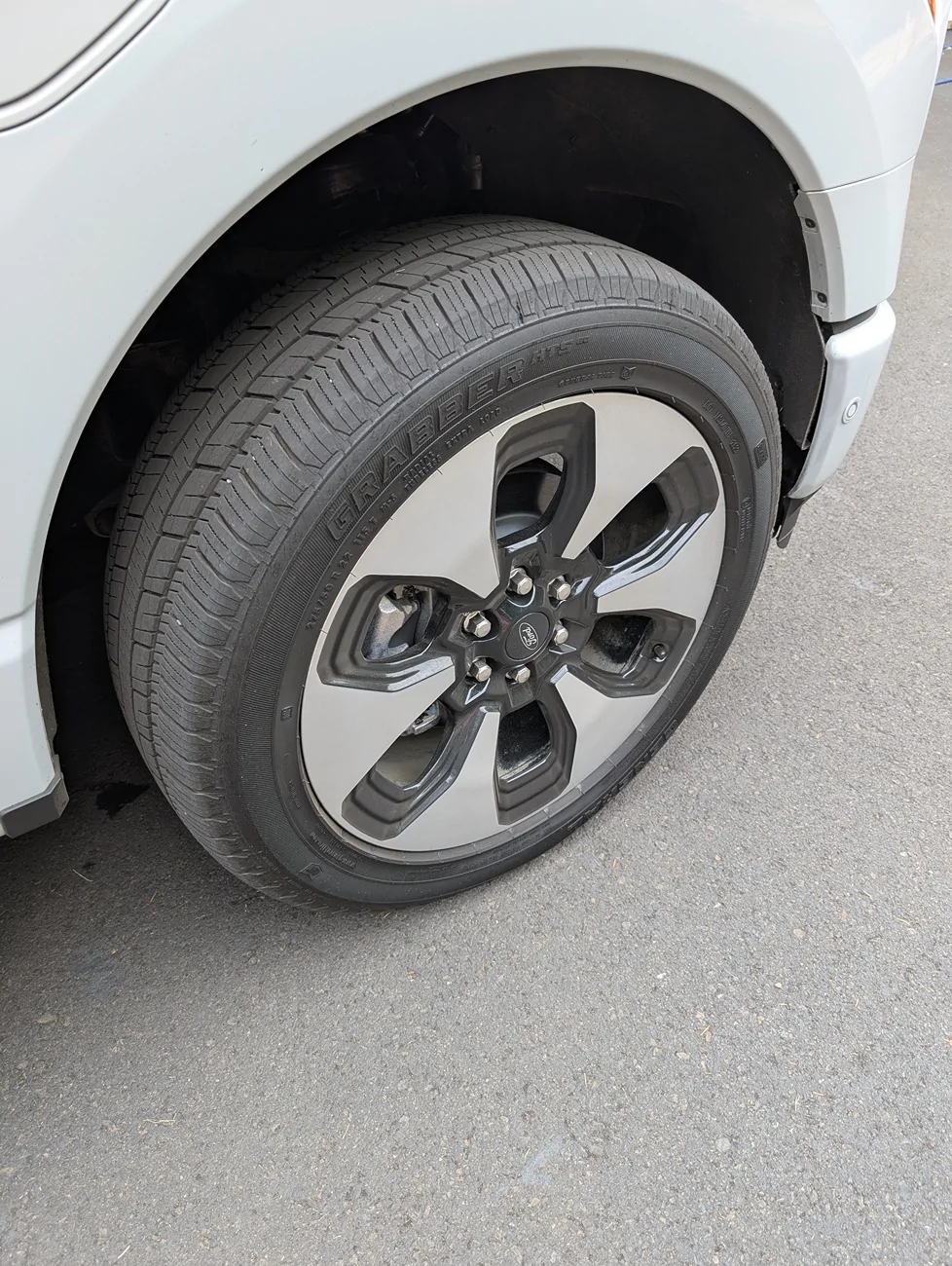 Ford F-150 Lightning WTT OEM 22" Plat wheels/tires (8k miles) for 18" OEM wheels (mileage doesn't matter) PXL_20250830_233405119.MP