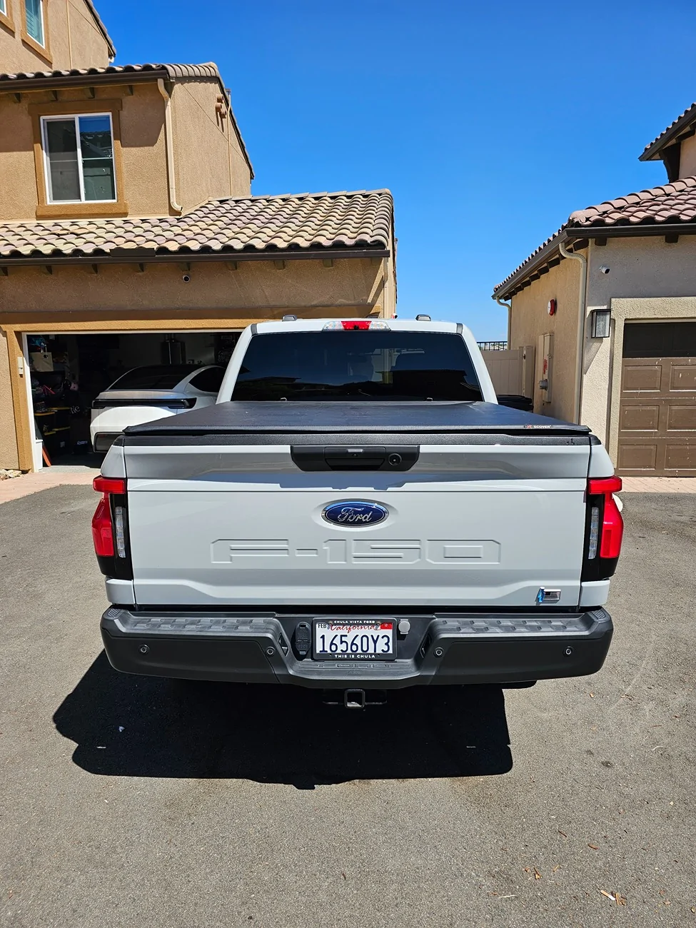 Ford F-150 Lightning 2023 Pro Standard Range 20250831_111833