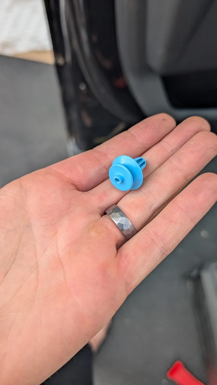 Ford F-150 Lightning Broke some door clips - replacement part numbers? 1000007788