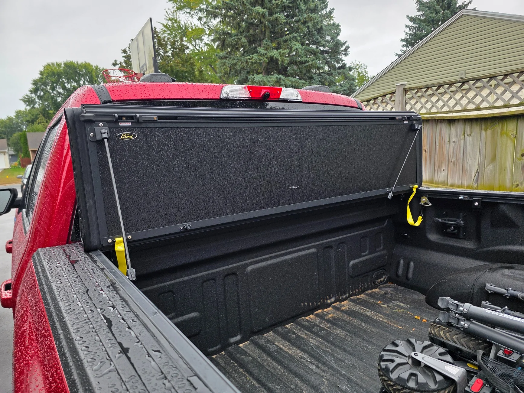 Ford F-150 Lightning Yes....asking about Tonneau cover (another one). But I know what I want, so it should be easier 20250909_162839