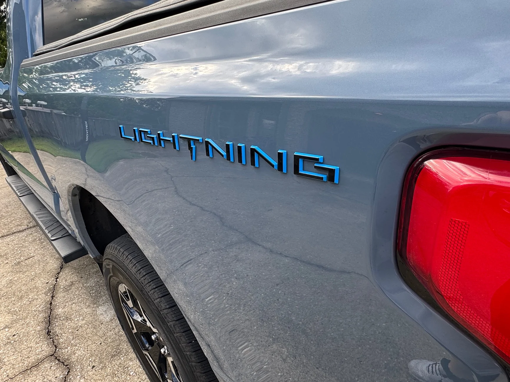 Ford F-150 Lightning 2023 Pro Azure Grey $33K IMG_1812