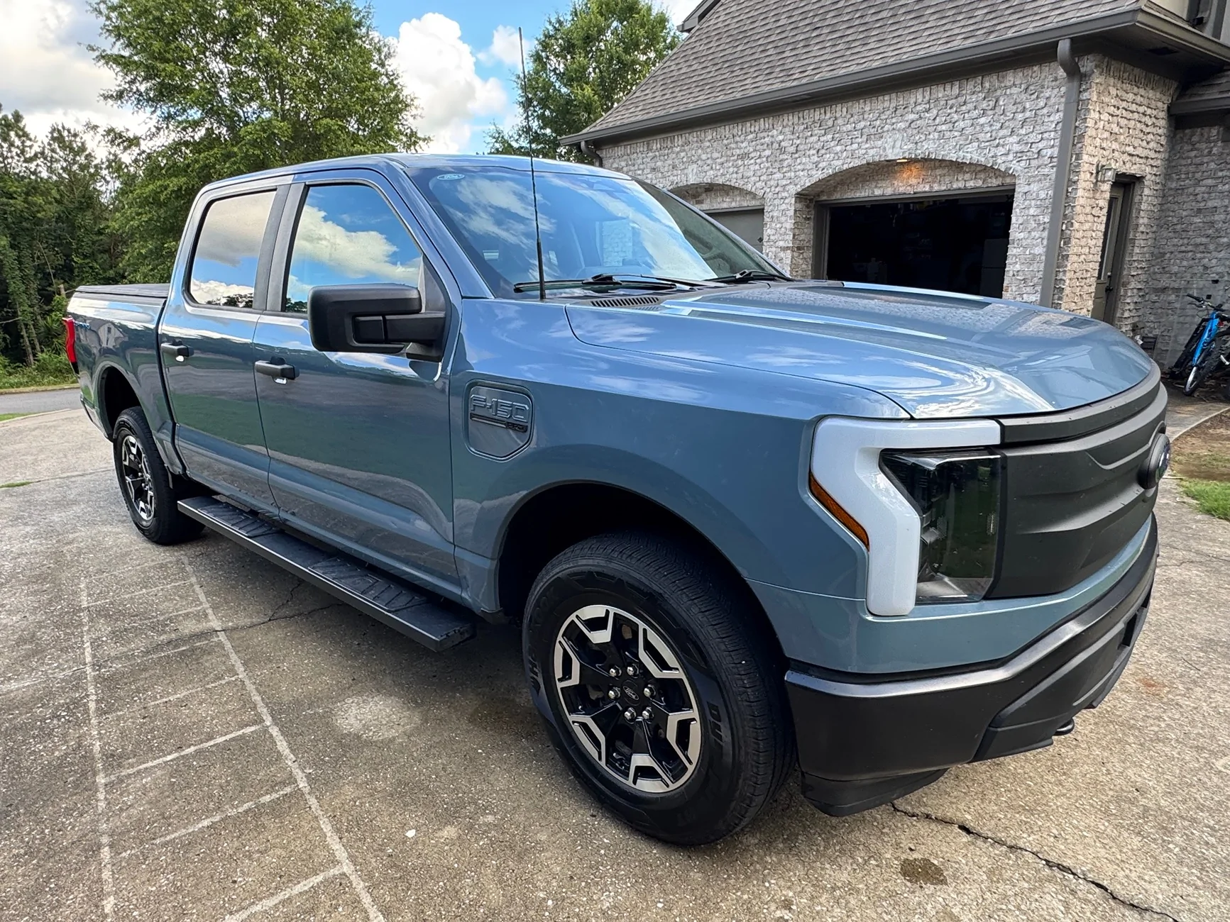 Ford F-150 Lightning 2023 Pro Azure Grey $33K IMG_1808