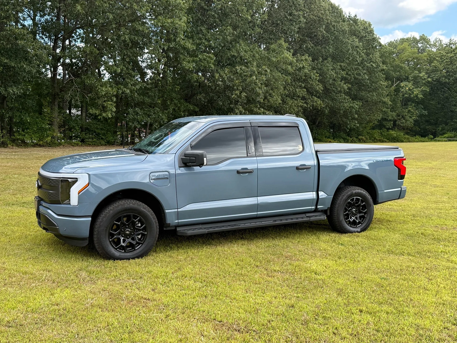 Ford F-150 Lightning AZURE GRAY F-150 Lightning Photos & Club truck2