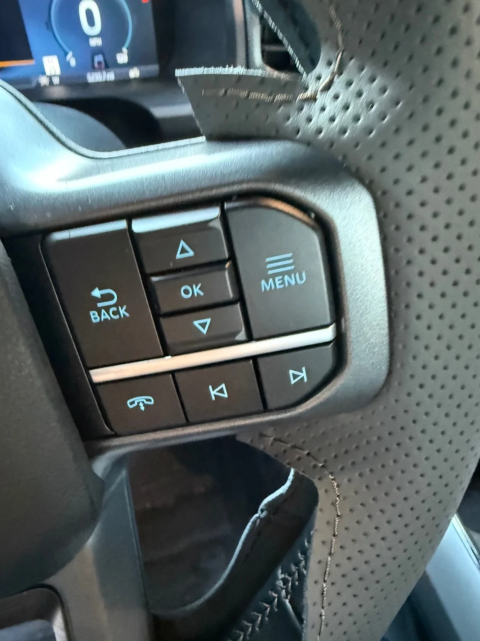 Ford F-150 Lightning Has anyone removed steering wheel to add a replacement steering wheel cover? IMG_2072