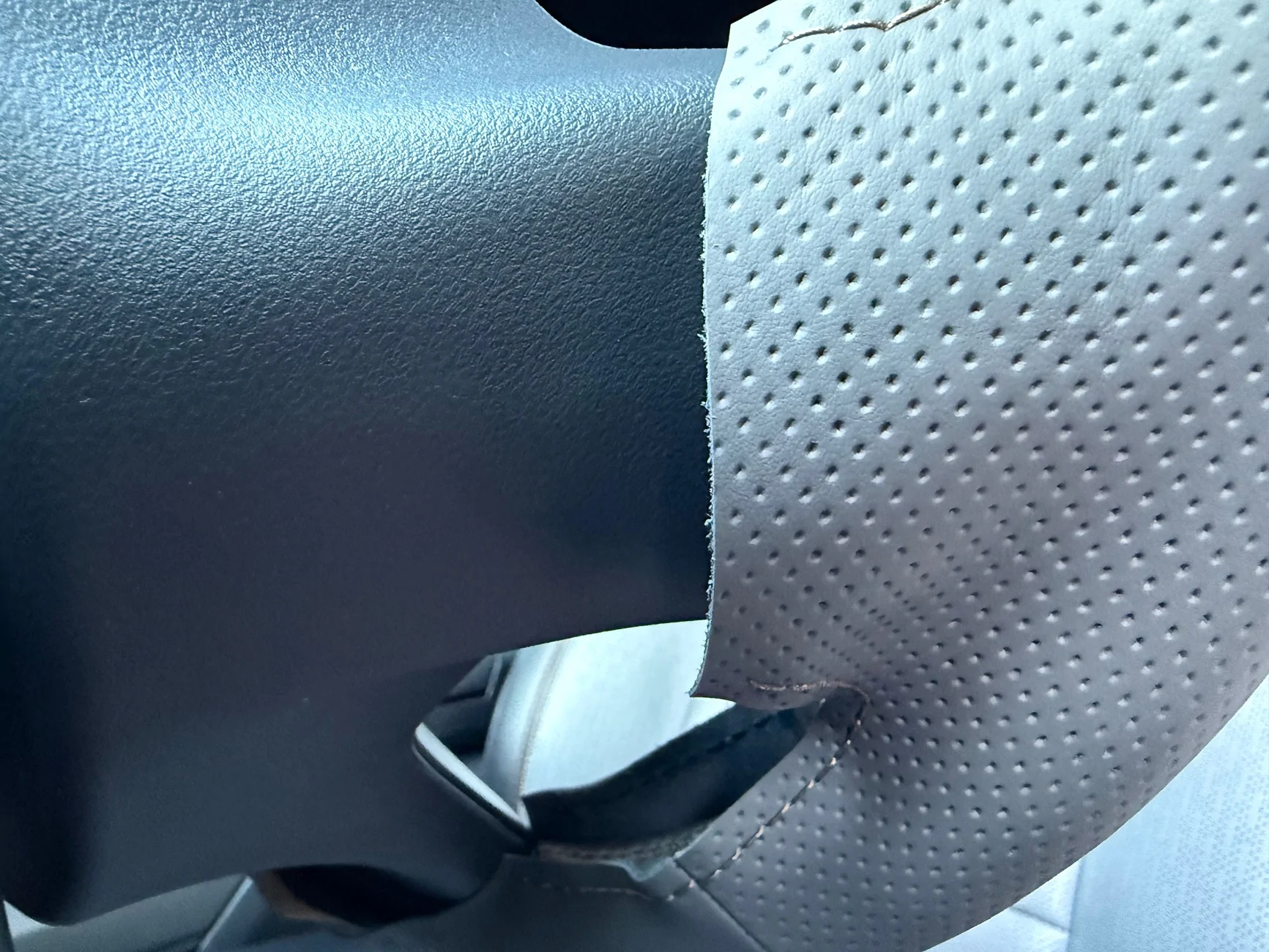 Ford F-150 Lightning Has anyone removed steering wheel to add a replacement steering wheel cover? IMG_2070