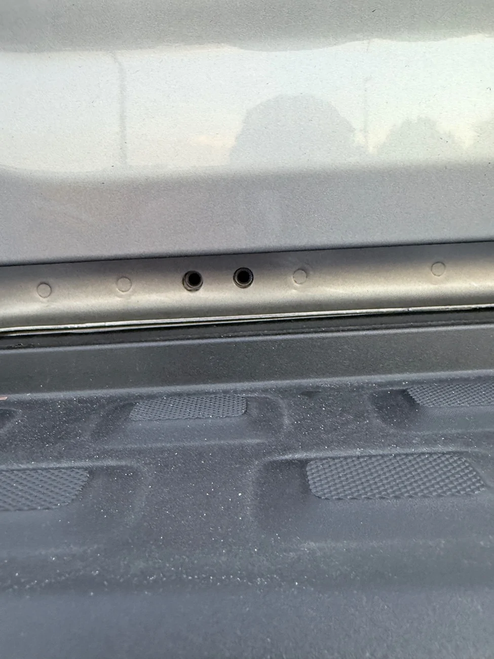 Ford F-150 Lightning Missing Tailgate Bracket on 2024 Lightning Lariat? IMG_0291