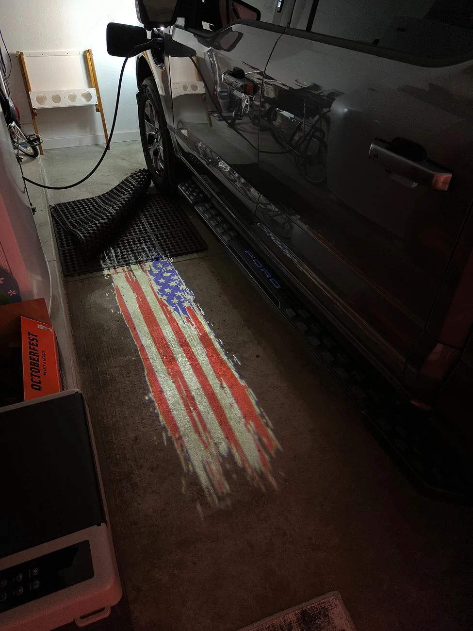 Ford F-150 Lightning Anyone have this Puddle Light mod to project logos instead of light.. or similar? puddle1