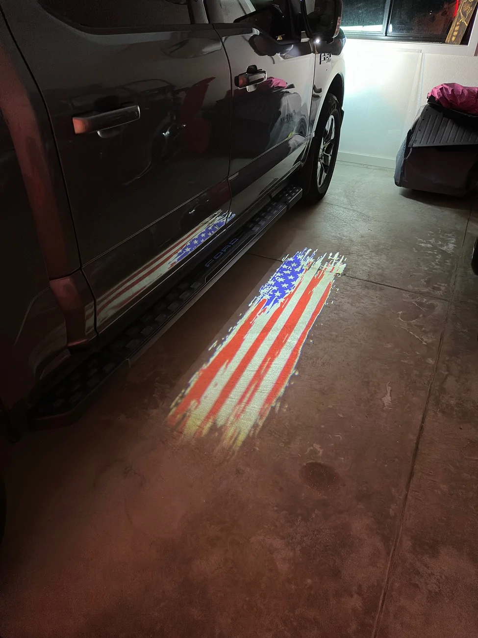 Ford F-150 Lightning Anyone have this Puddle Light mod to project logos instead of light.. or similar? puddle2