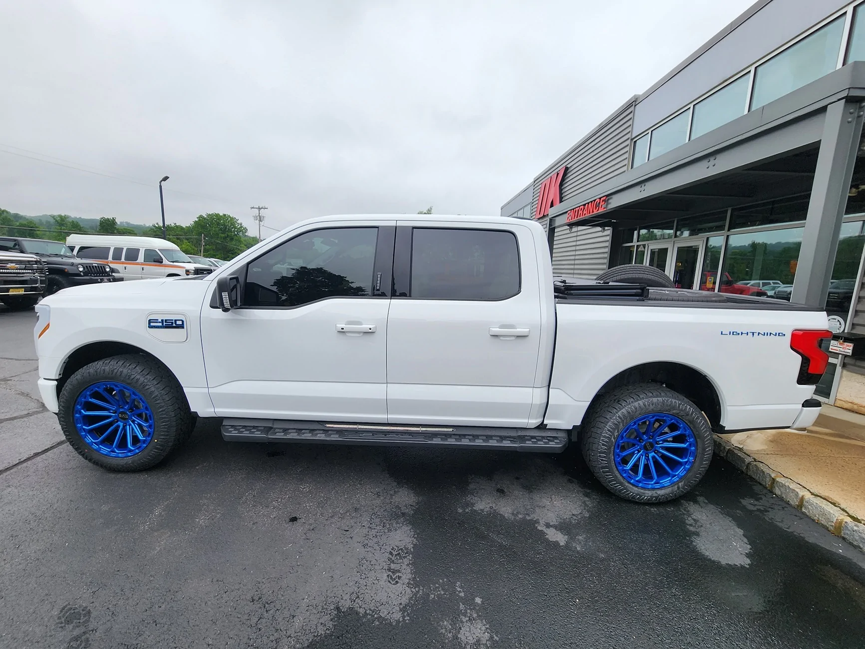 Ford F-150 Lightning Open Country or Defenders !? 20250618_112856