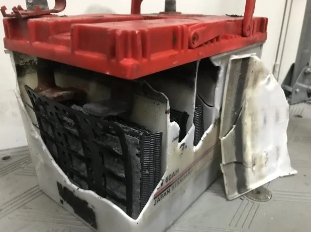 Ford F-150 Lightning A few of questions for the Gurus batteryboom1