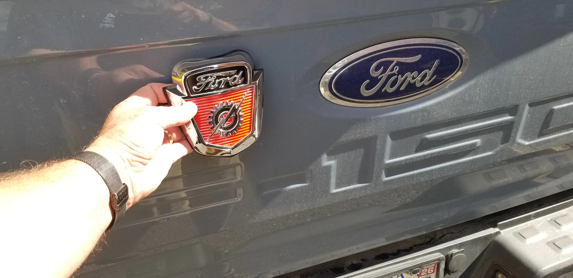 Ford F-150 Lightning Lightning-themed Trailer Hitch Covers? 20251010_130733