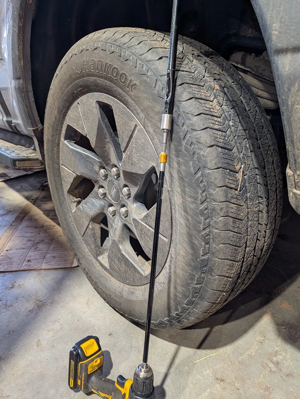 Ford F-150 Lightning Hack for lowering spare tire? PXL_20251012_000248094.RAW-01.COVER