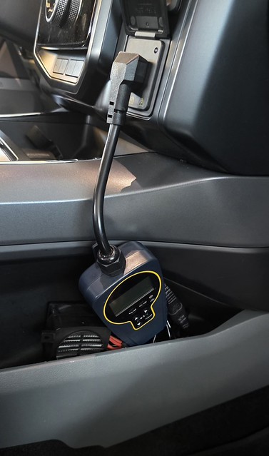 Ford F-150 Lightning Power outlet are timing off after 6 minutes! 54867435077_3b009d563d_z
