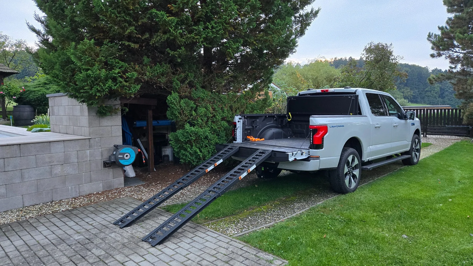 Ford F-150 Lightning How to buy F150 Lightning to Europe ? 20250926_181237