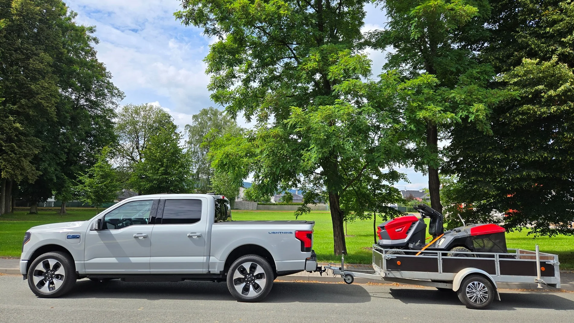 Ford F-150 Lightning How to buy F150 Lightning to Europe ? 20250730_145337