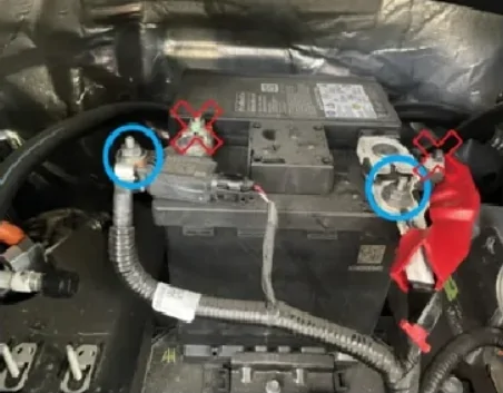 Ford F-150 Lightning Original owner of 22 lariat need help please 1762121809463-ln