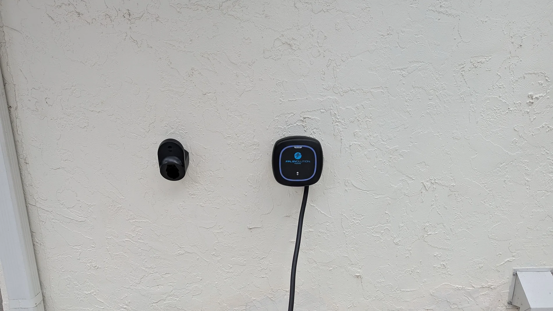 Ford F-150 Lightning FPL Evolution Home - Mounting Charger Outside 1000017614