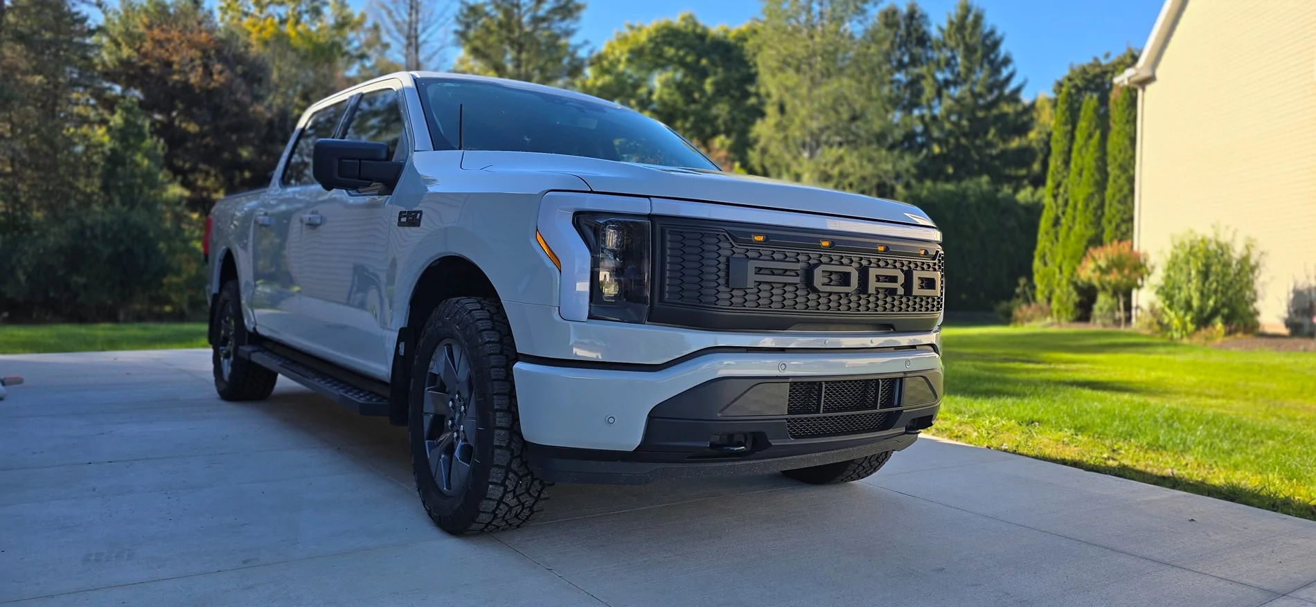 Ford F-150 Lightning ‼️ UPDATE FORD E-RAPTOR grille swap and install tutorial 20251016_154902