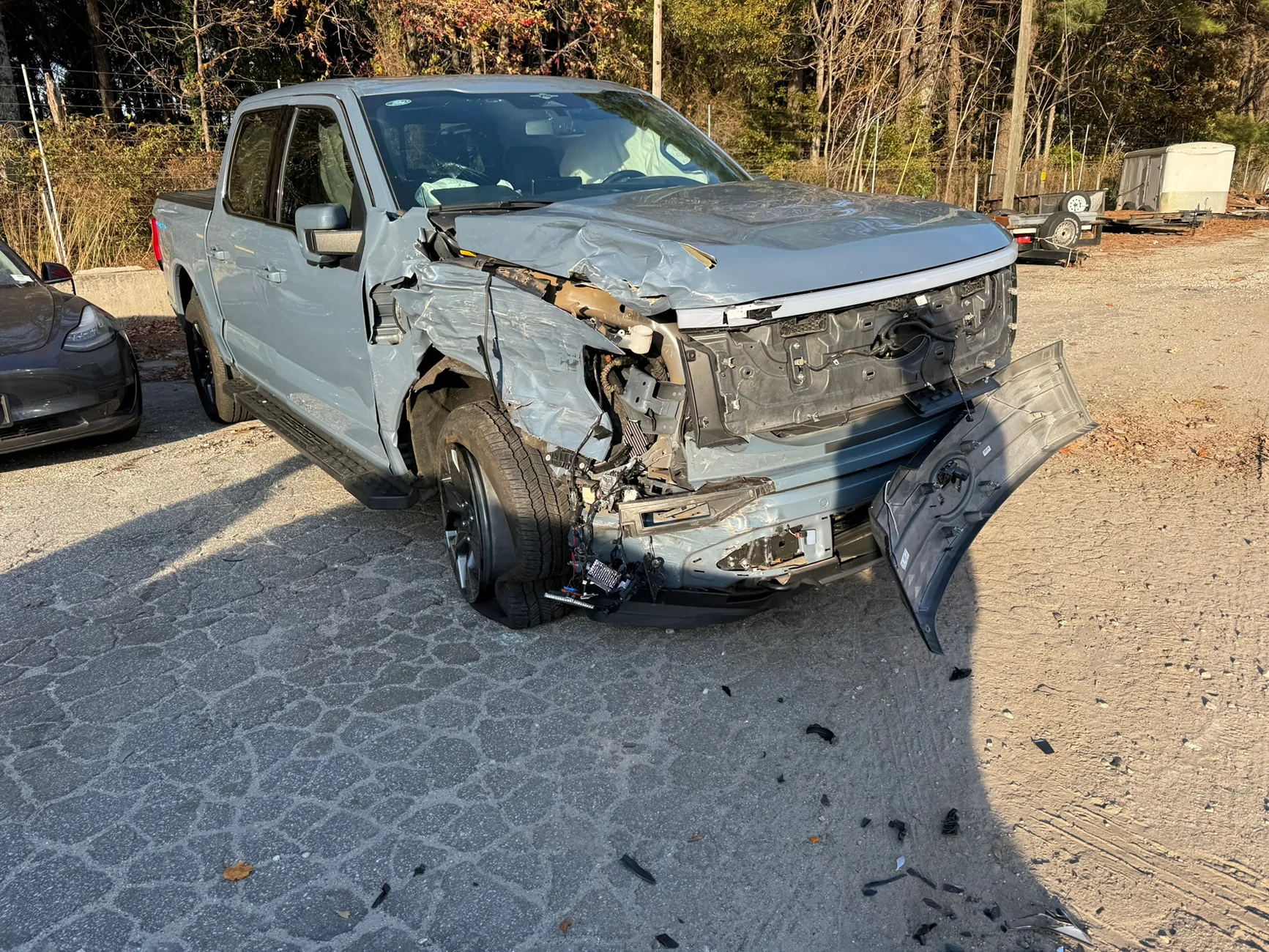 Ford F-150 Lightning Lightning totaled IMG_1186