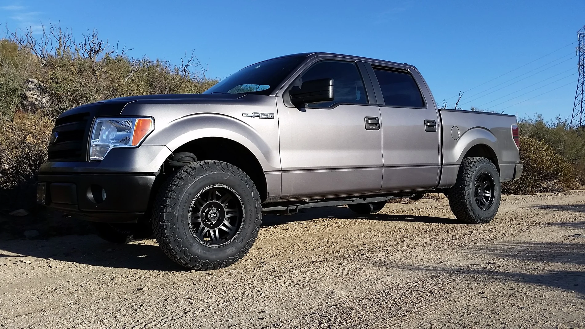 Ford F-150 Lightning Share Your Pipeline to F-150 Lightning. G'on. It's Thanksgiving... 20151128_151149