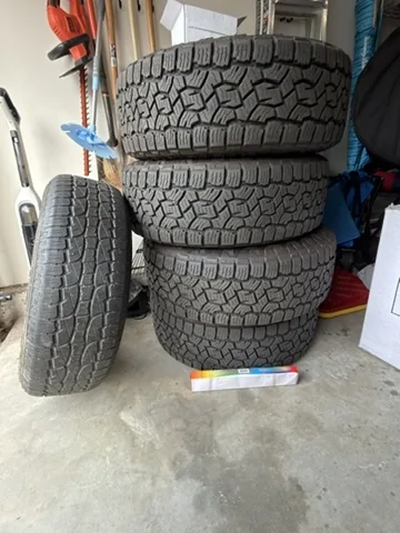 Ford F-150 Lightning For Sale - 2025 Lariat Powder Coated Black Wheels, Toyo Open Country AT3 EV tires, Spare Tire, TPMS sensors, Black Ford Lugs 61F750CB-755F-480C-839B-C84463F1261C_4_5005_c