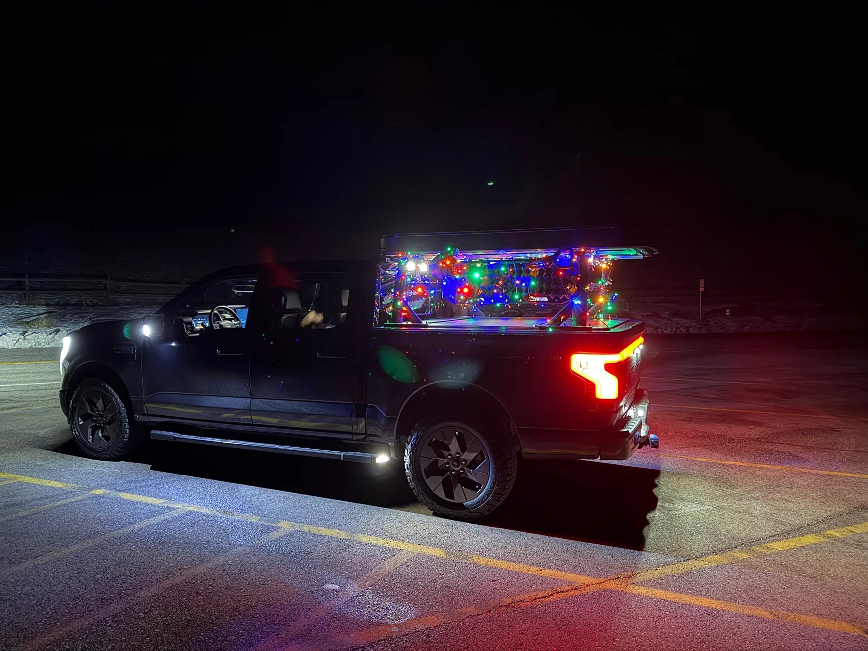Ford F-150 Lightning Xmas lightning IMG_1610