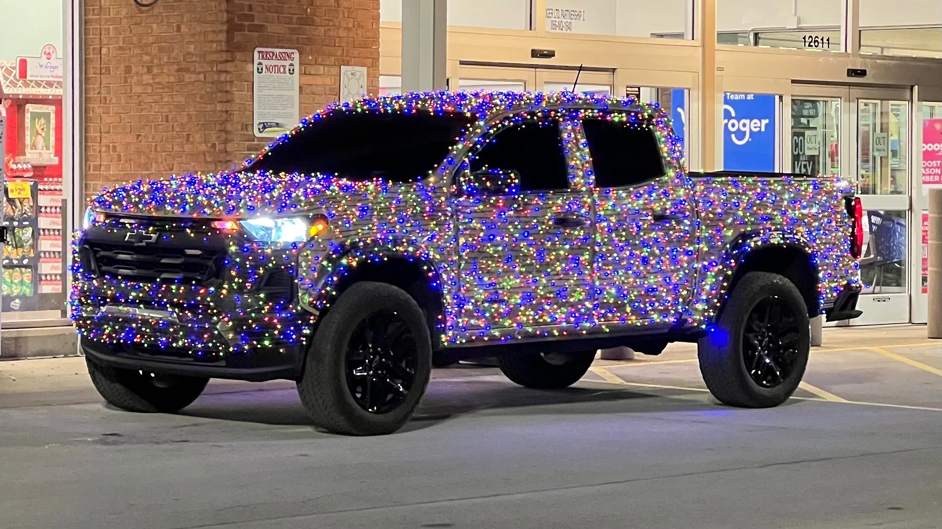 Ford F-150 Lightning Xmas lightning IMG_5619